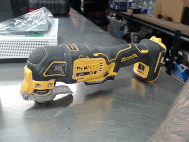 Multi tool dewalt a batterie