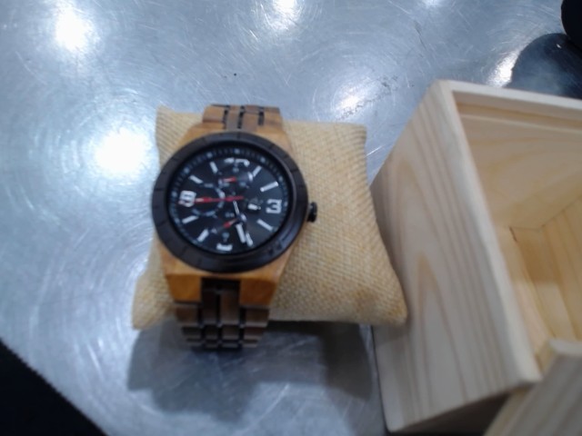 Montre en bois