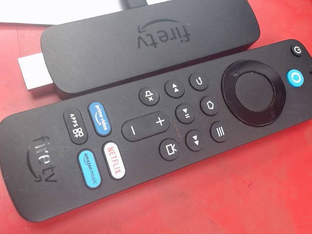 Fire tv stick 4k avec manette