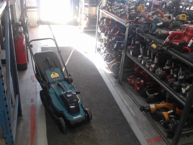 Tondeuse gazon 18v no batt/chargeur+sac