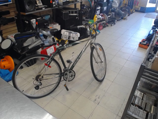 Velo hybrid  gris vert acc