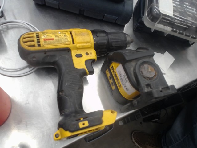 Drill dewalt dcd771