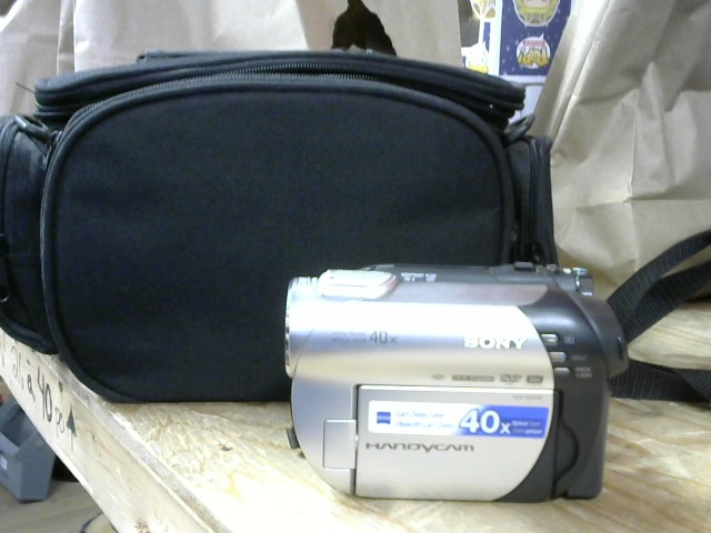 Camera video avec cd et micro sd