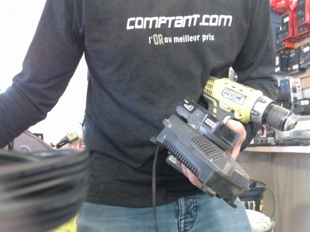 Drill avec 2 batt et charger