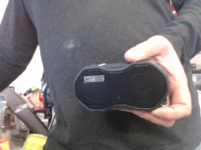 Speaker bluetooth