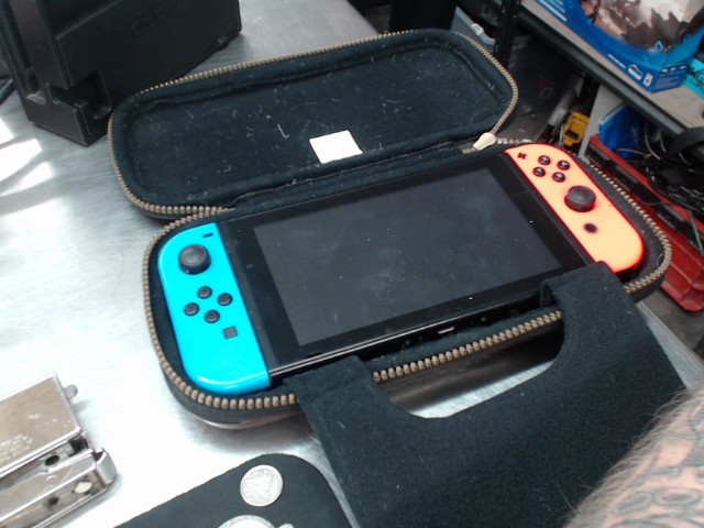 Nintendo switch avec case/dock/chargeur