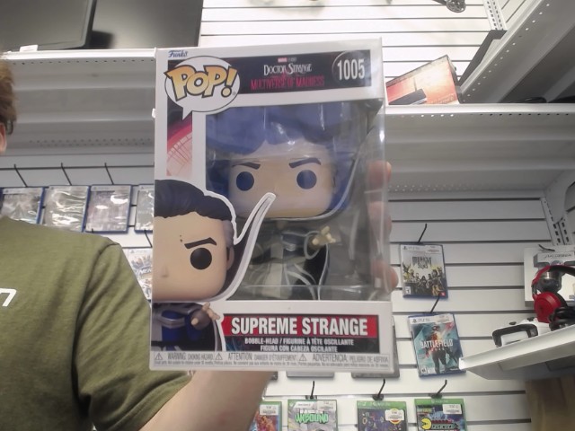 Figurine pop supreme strange
