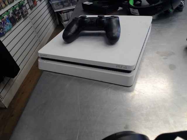 Console ps4 slim