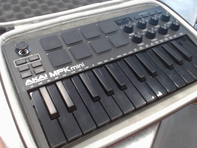 Clavier midi mpk mini w case