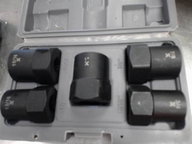 Bolt & nut remover maximum 5pcs