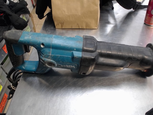 Scie va et vient a fil