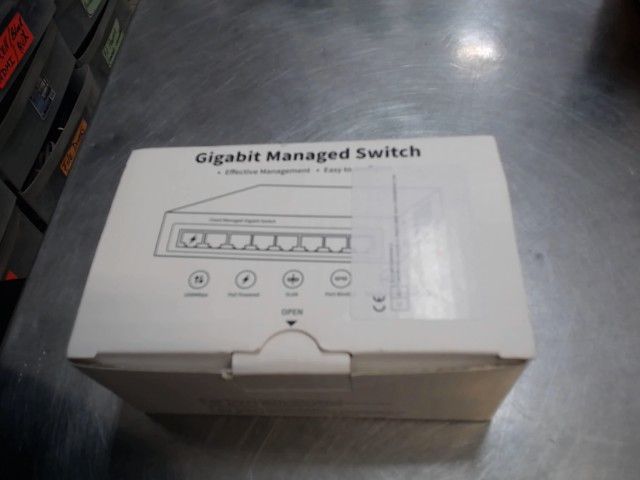 Multiprise ethernet switch