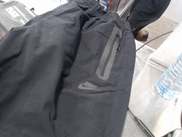 Pantalon nike medium