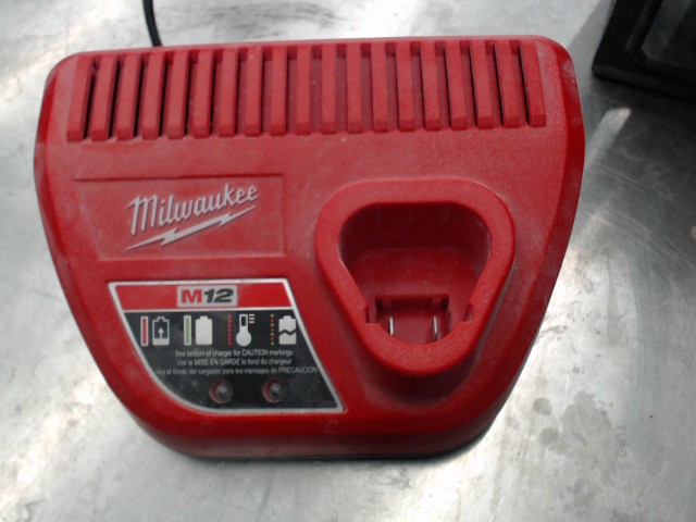 Chargeur milwaukee m12
