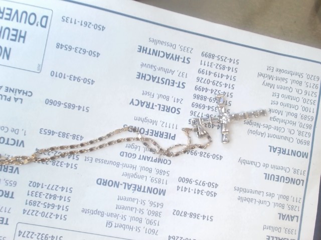 Chaine a pendentif croix celt