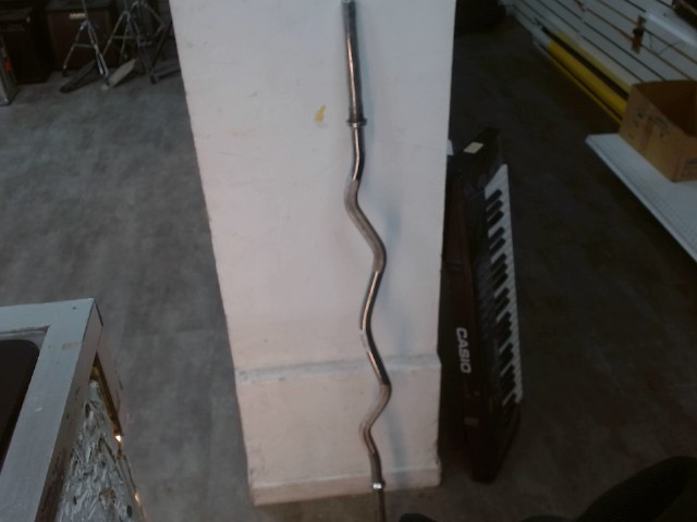 Grosse barre traction acier