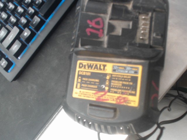 Chargeur dewalt 12v/20v max