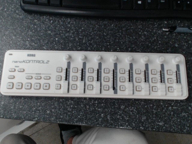 Slimline usb midi control surface
