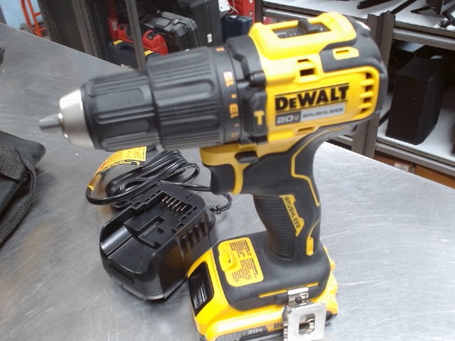 Drill dewalt av 1x batteri et charge