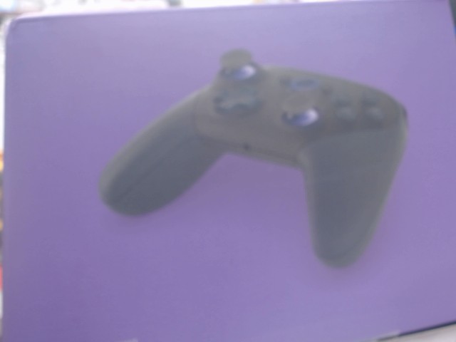 Manette amazon luna brand new