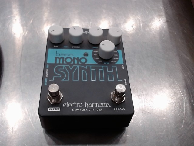 Pedale d'effet bass mono synth