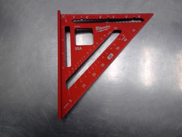 Equerre de charpente milwaukee