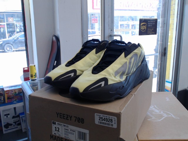 Yeezy shoes size 12 us