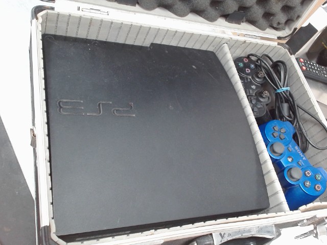 Ps3 avec manette et fils