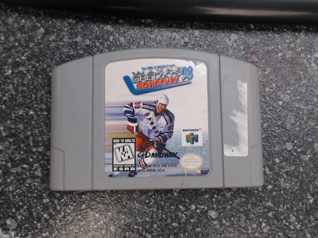 Wayne gretzky's 3d hockey 98