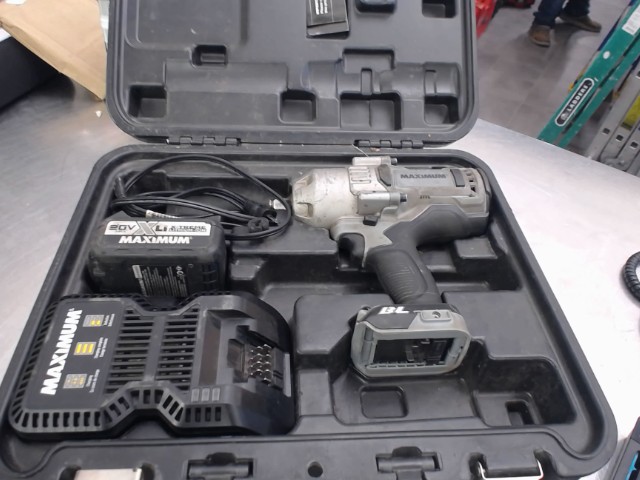 Impact+batt+charg dans case