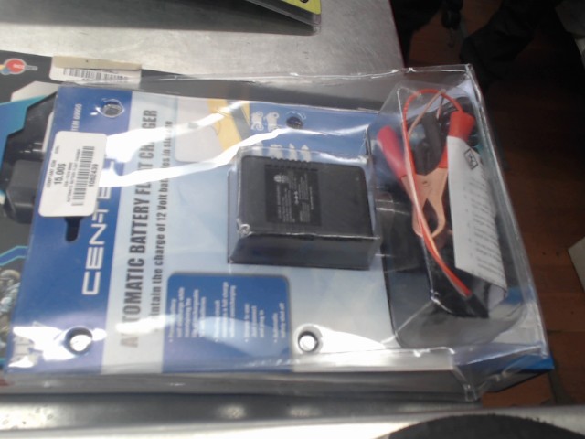 Automatic battery float charger