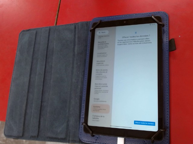 Tablette onn av etui