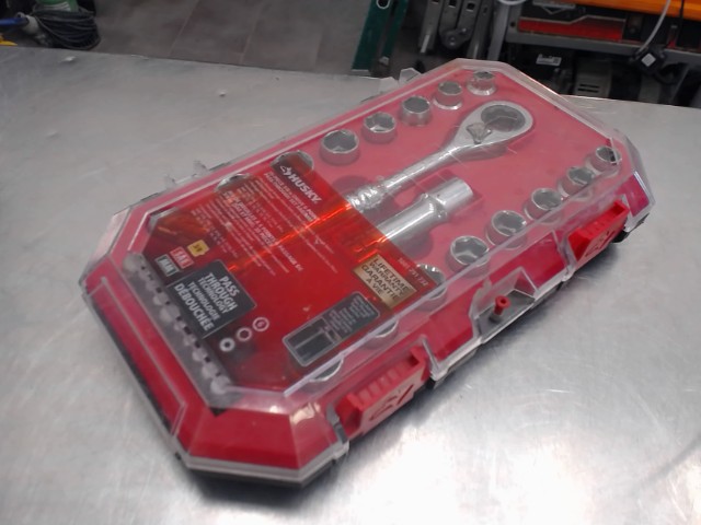 35 piece drive 6 point 3/8 ratchet set n