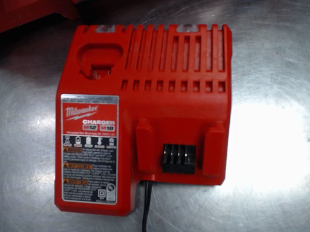 Chargeur milwaukee m18