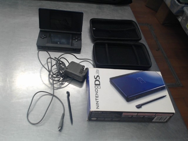 Console ds + boite + chargeur