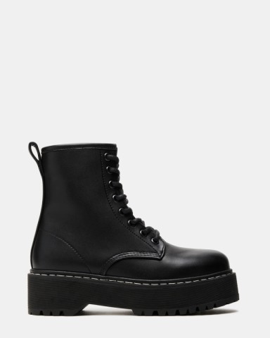 Black boots steve madden