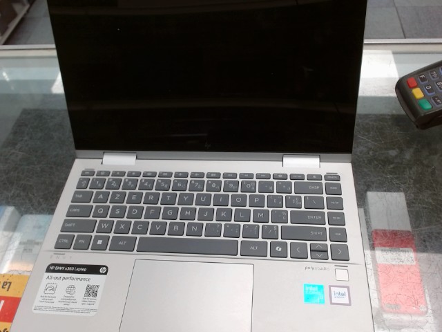 12cpu core 7/16gb ram/512ssd/azerty