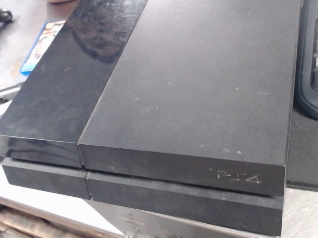 Ps4 black+hdmi+une manette