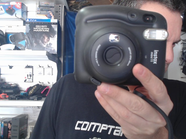 Instax mini 11 camera