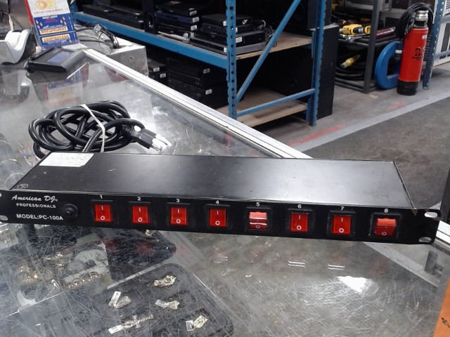 Multiprise de courant 8 entre