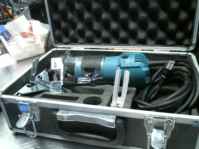 Trimmer electrique avec case et acc