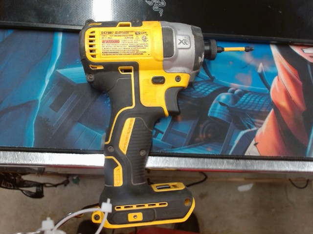Drill impact dewalt