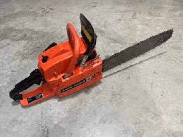 Scie a chaine orange