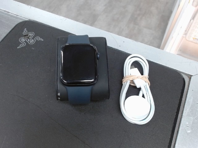Apple watch se 2e gen 45mm + charg