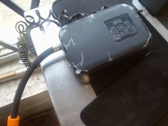 Compressor portable rechargeable