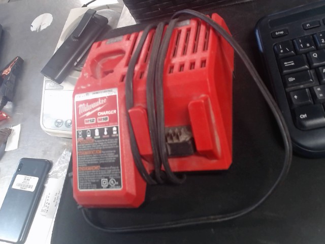 Chargeur m12 +m18