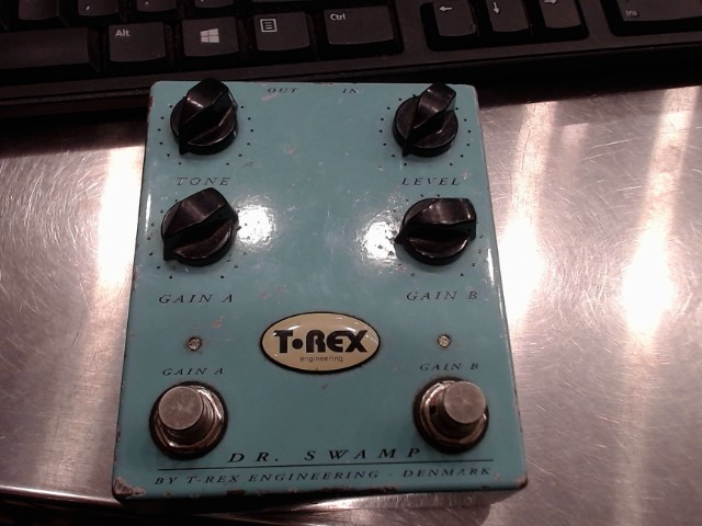 Pedal distortion led droit bris�