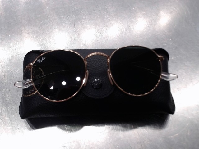 Lunette soleil + etui