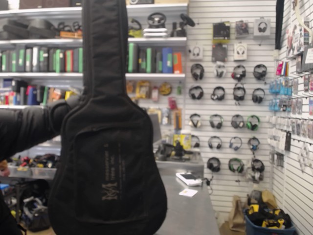 Caisse a guitare mou