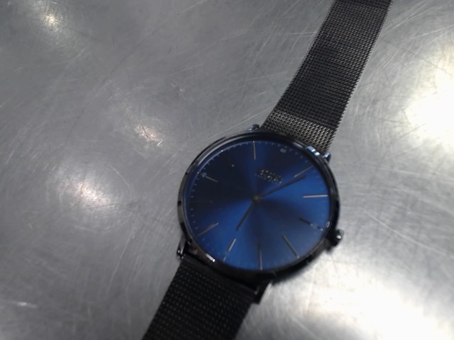 Montre cadran bleu